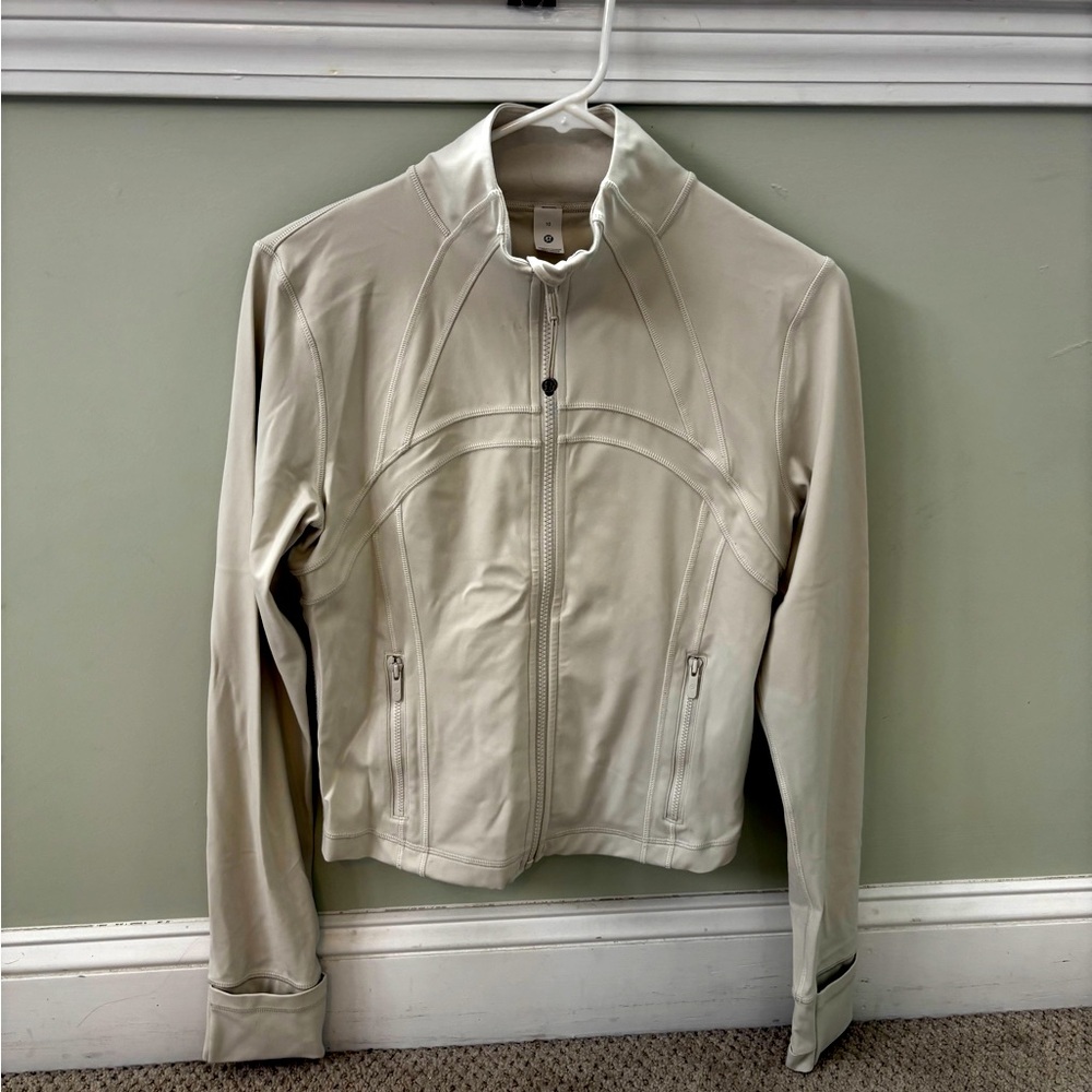 Lululemon Define jacket cream color size 10
